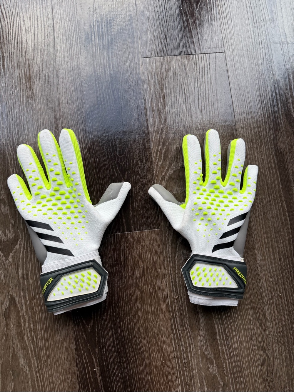 adidas Predator League Soccer Goalkeeper Gloves  Adjustable Wrist Strap Size 10